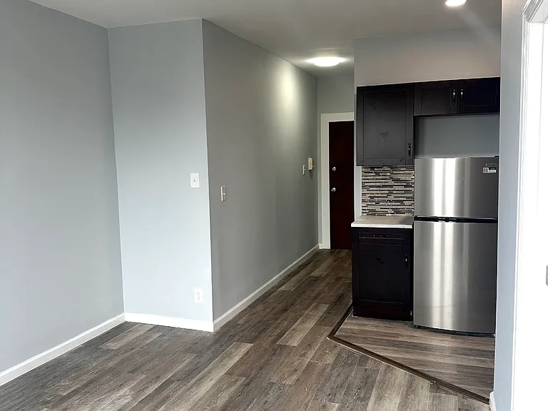 43 Broadway #43 — Photo 4