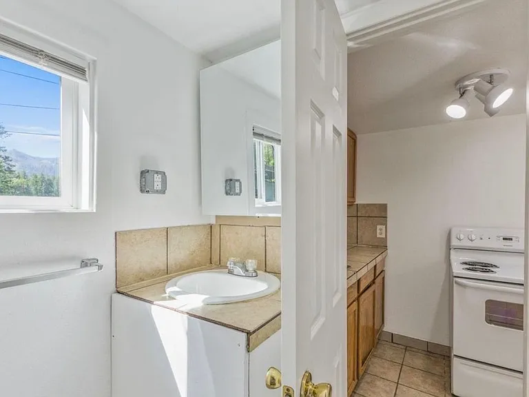 105 Front St S #4 — Photo 14