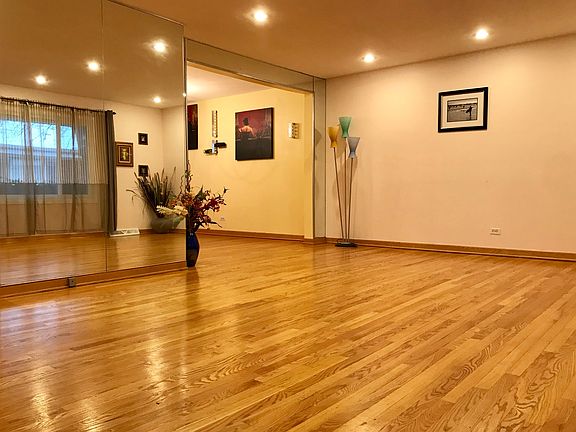 3rd image of 7140 W Niles Ave