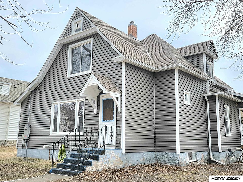 1st image of 495 W 5th St