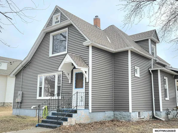 495 W 5th St, Garner, IA 50438