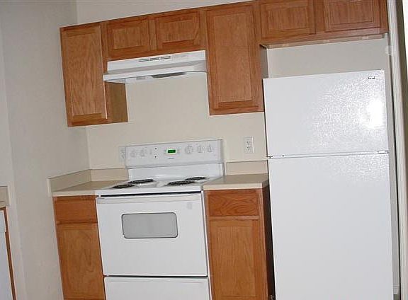 4th image of 3602 Malibu Ln APT B