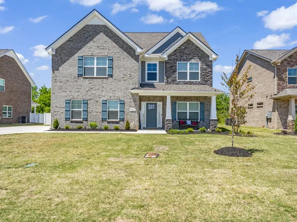 4913 General Yeager Dr, Murfreesboro, TN 37129