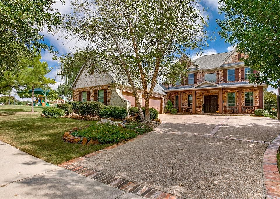 1st image of 739 Sword Bridge Dr