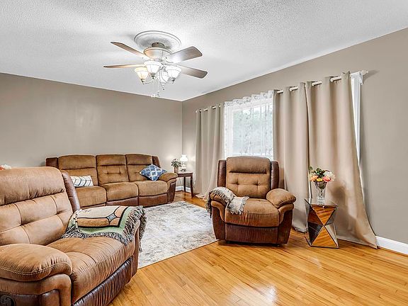 5th image of 2048 Seitter St.