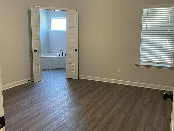 3rd image of 8647 Hayes Dr