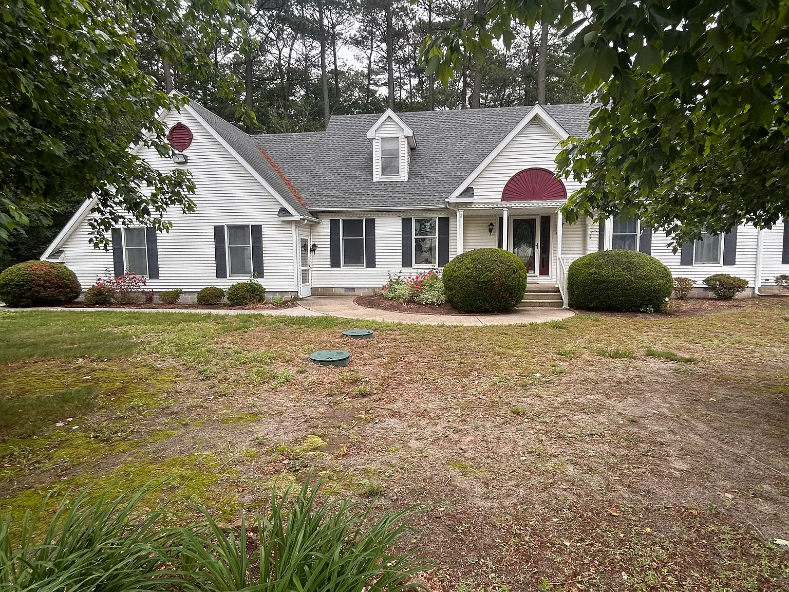 3 bed, 2.5 bath, 2669 sqft, $2,350 — Photo 1