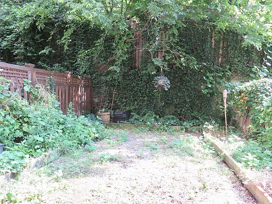 Rented by Space Real Estate | media 18