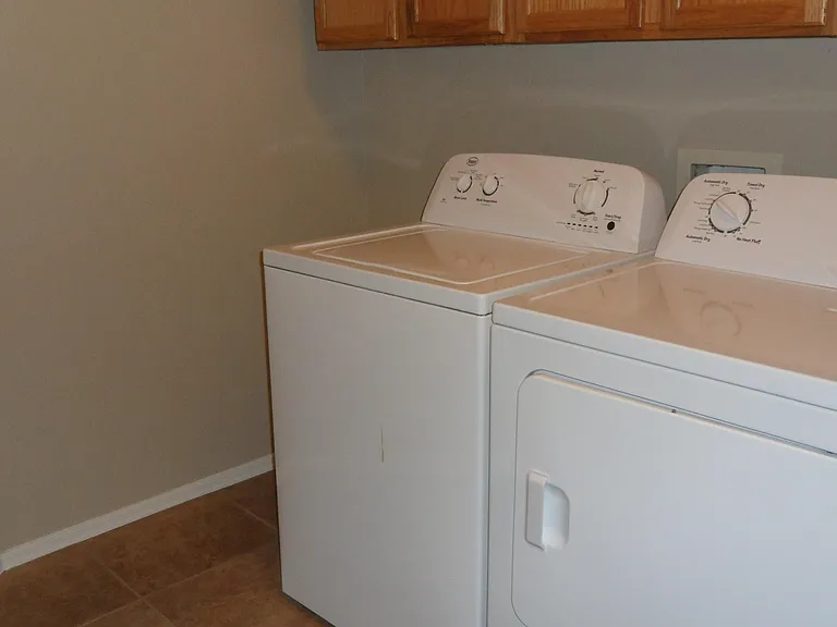 9008 W Quail Ave — Photo 12