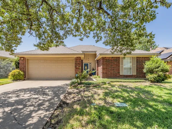 1108 Middlebury Ln, Euless, TX 76040