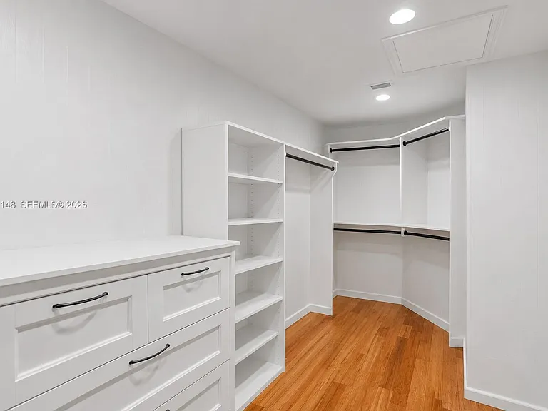 735 Benevento Ave — Photo 20