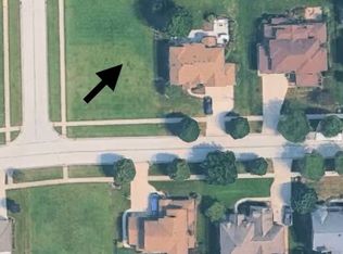 605 Ritter Dr, Batavia, IL 60510