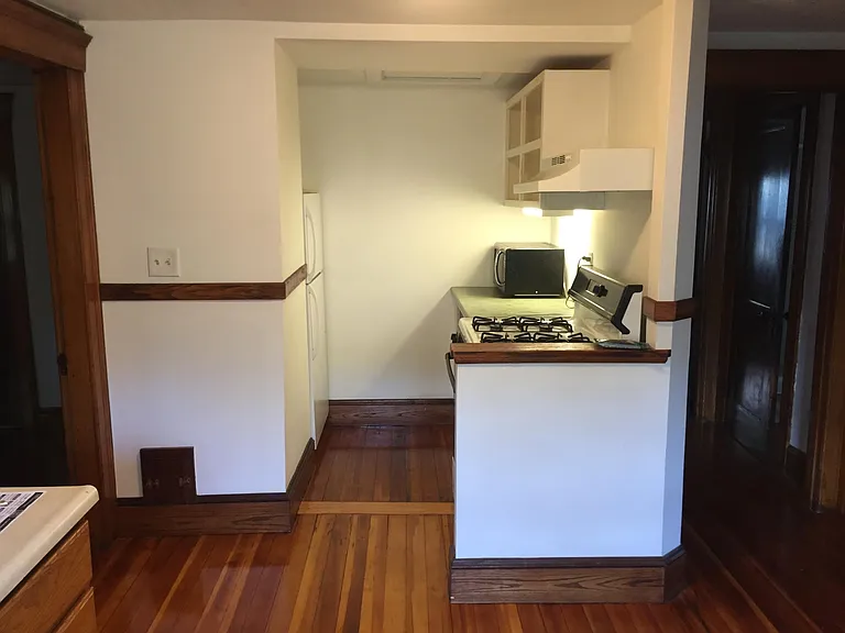 165 Crescent St #4 — Photo 17