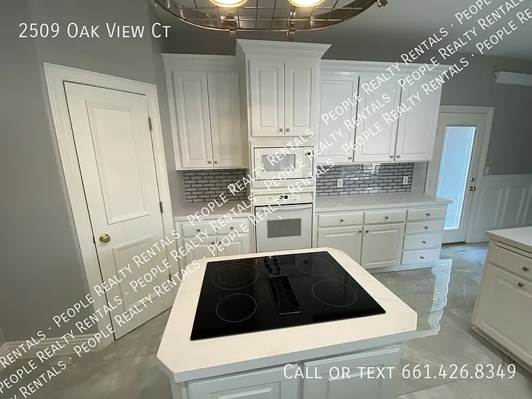 2509 Oak View Ct — Photo 45