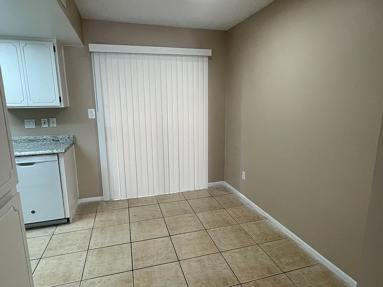 Townhome in Mesa with enclosed backyard! — Photo 6