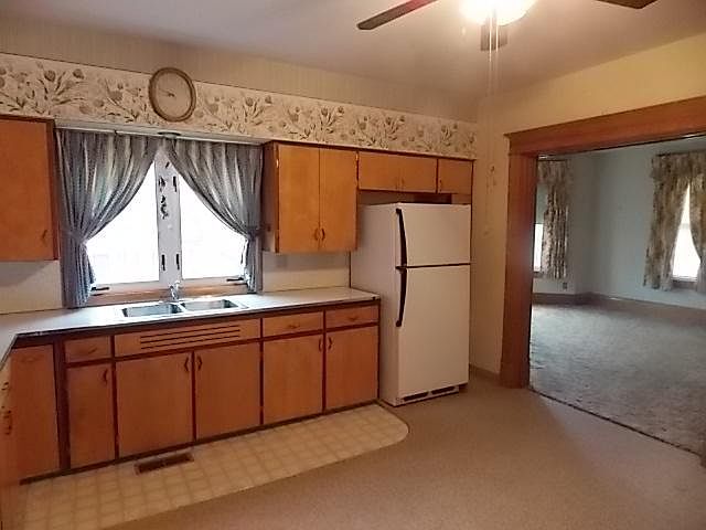2nd image of 407 4th St NE #A