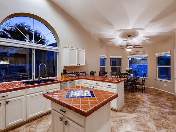 6750 E Vil-004-3-Kitchen w-MLS_Size