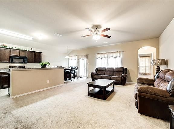 4th image of 7959 Charlestown Ln