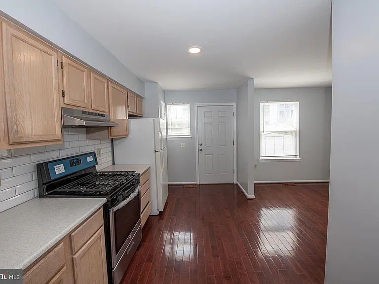 1216 Ogden St — Photo 10