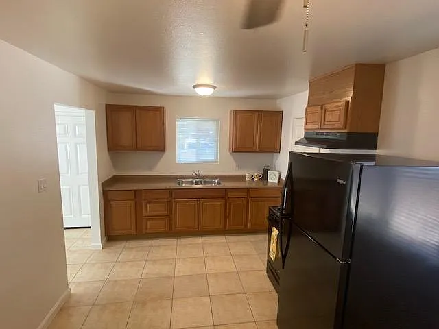 1351 E Oak Ave — Photo 5