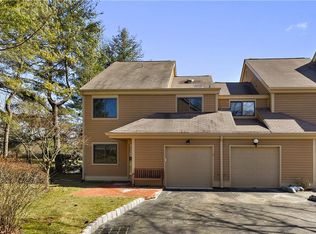 17 Bayberry Ln, Rye Brook, NY 10573