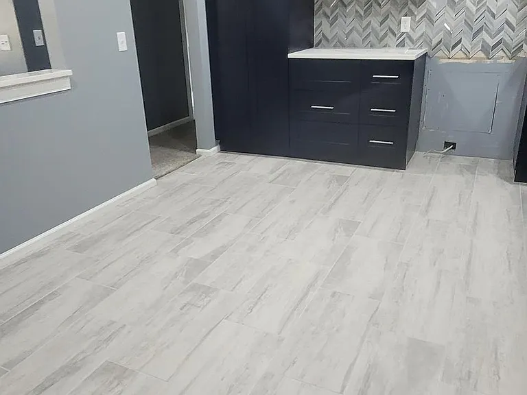 1107 Surrey Rd — Photo 8