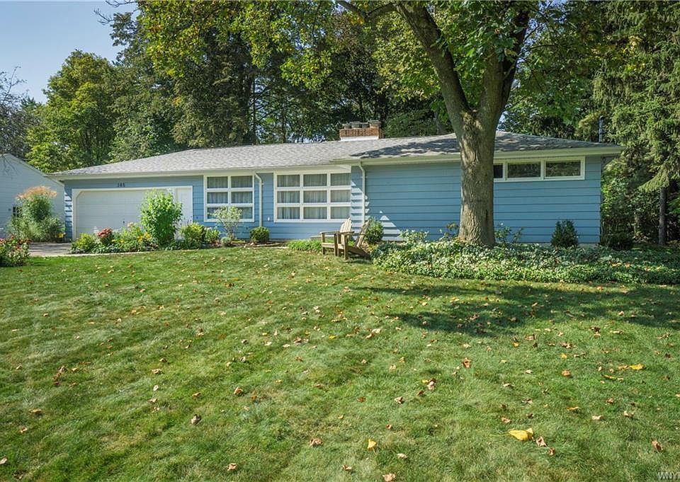 1st image of 385 Woodland Dr