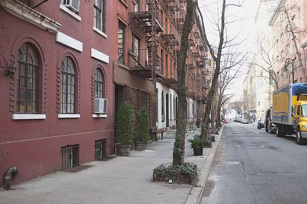 Rented by LG Fairmont Group | media 25