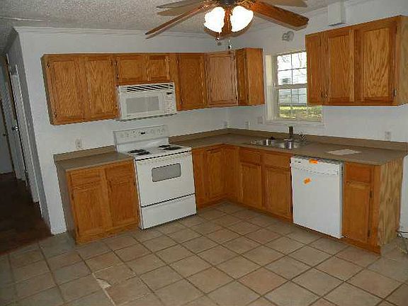 5th image of 3304 Black Lake Cir