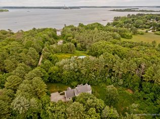 11 Lanewood Rd, Cumberland Foreside, ME 04110