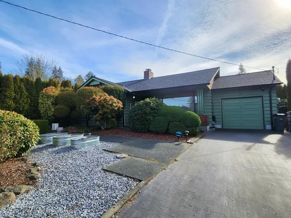 449 SW Normandy Rd, Normandy Park, WA 98166