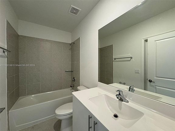 4th image of 16270 SW 292nd St
