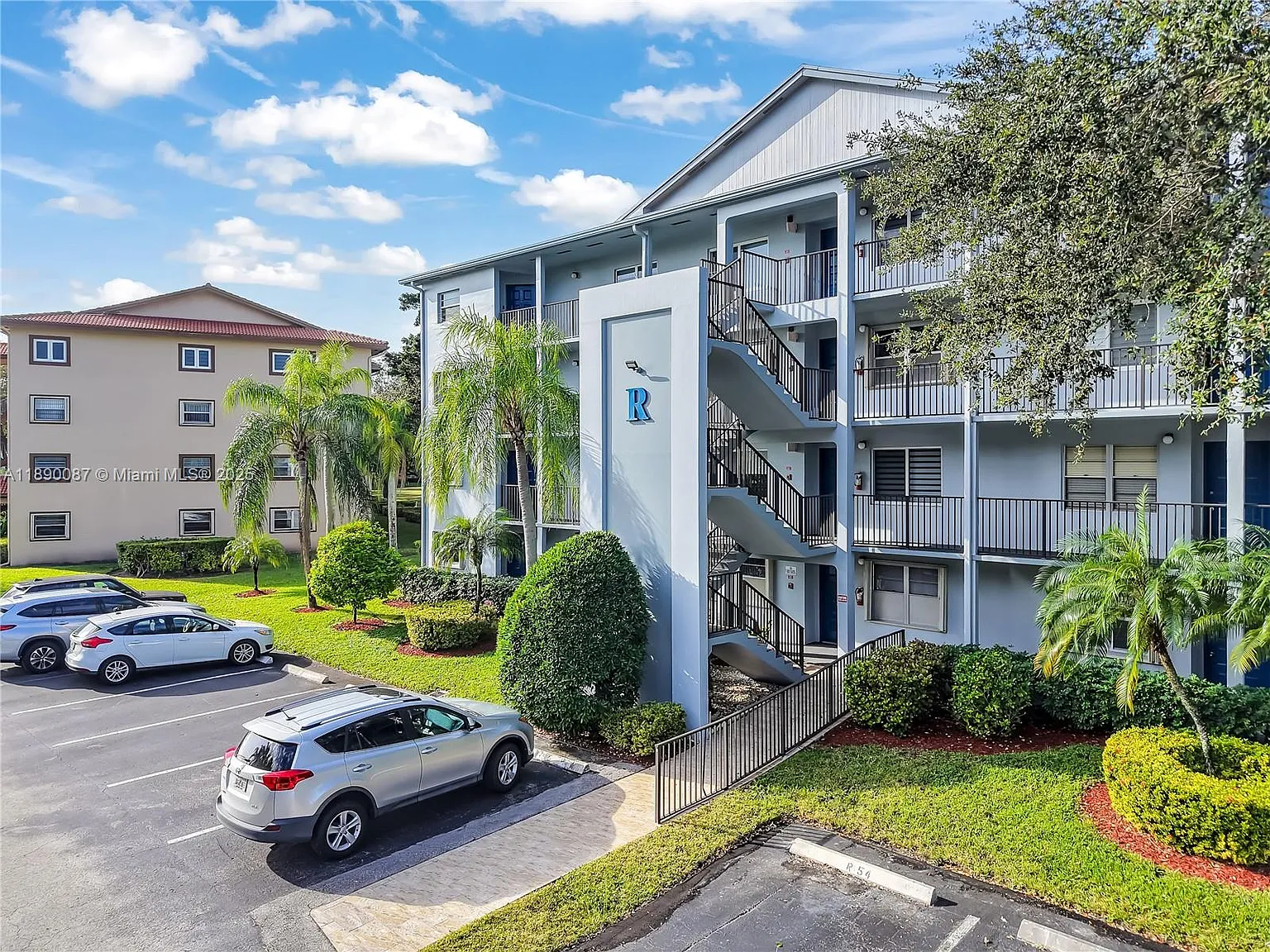 2 bed, 1350 sqft, $2,500 — Photo 1
