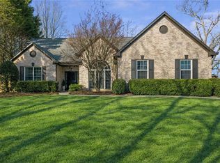 1075 Julius Dr, Suwanee, GA 30024