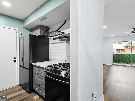 4th image of 6851 Roswell Rd APT N10
