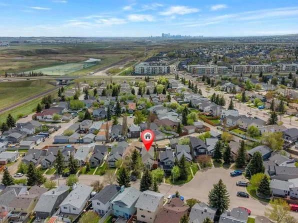 51 N Covington Rise NE, Calgary, AB T3K 4A9