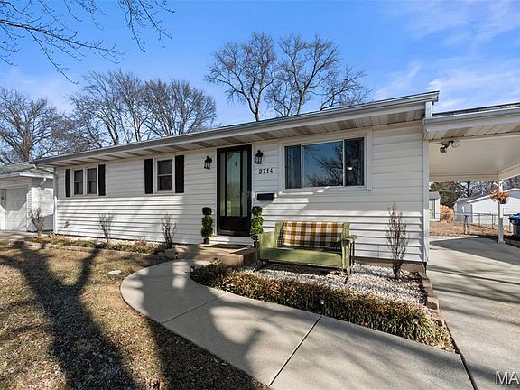 4th image of 2714 Linden Pl