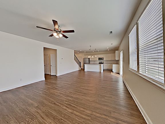 5th image of 417 Charity Ln