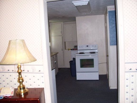4th image of 487 Bellefontaine Ave
