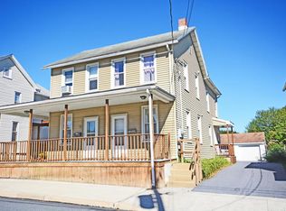 29 S 11th St, Akron, PA 17501