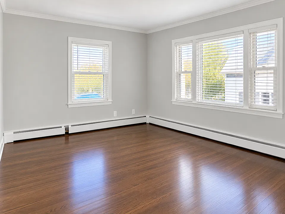 37 Warren Ave #2