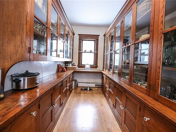 5th image of 3331 Union St