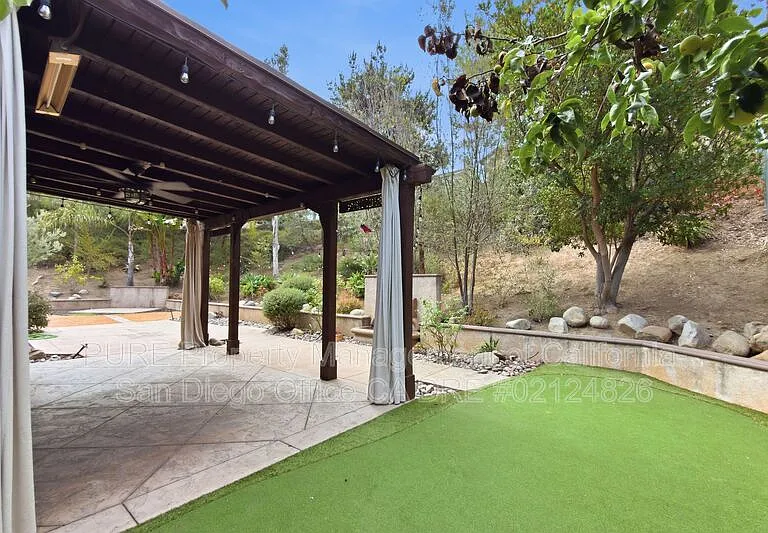 1578 Acacia Cir — Photo 20