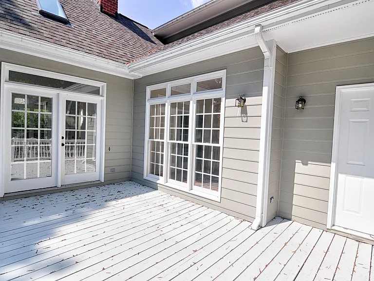 2068 Carriage Way — Photo 14