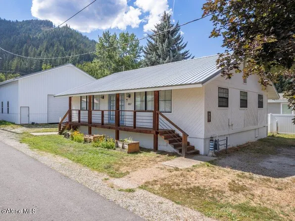 807 E Garden Ave, Osburn, ID 83849