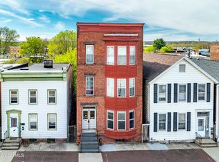 435 3rd St, Troy, NY 12180
