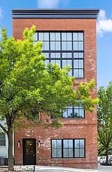 688 Sixth Avenue in Greenwood