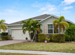 3132 Amadora Cir, Cape Coral, FL 33909