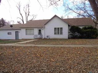 402 Dakota St, Alcester, SD 57001