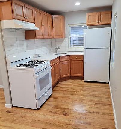 3rd image of 314-B 45th St Floor 2